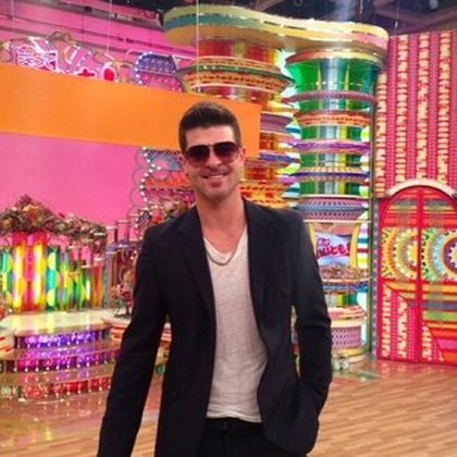 Robin Thicke: Tokyo TV !!!