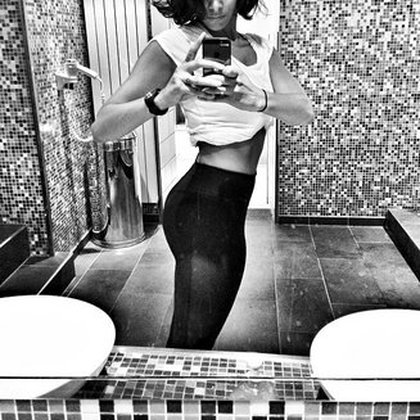 Shy'm : Les filles, les Squats, ça marche