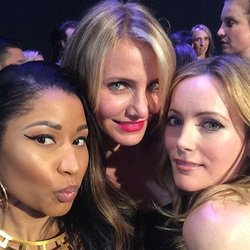 Nicki Minaj ultra glamour pour les MTV Movie Awards