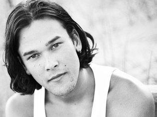 Justin Nozuka