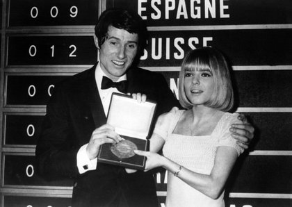 France Gall après sa victoire à l'Eurovision