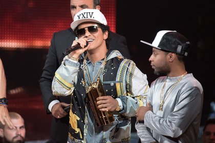 Bruno Mars - Cérémonie NRJ Music Awards 2016