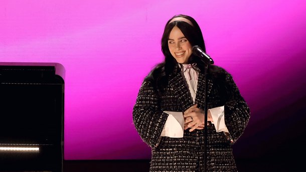 Billie Eilish annonce une tournée mondiale et deux dates à Paris