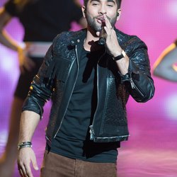 Kendji Girac sur scène - NRJ Music Awards 2015