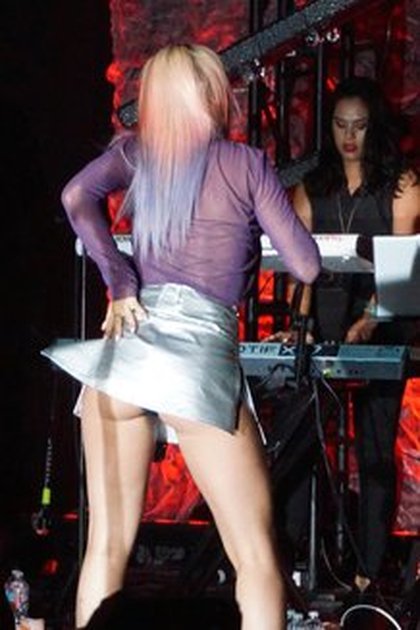 Rita Ora : super sexy sur scène à Los Angeles!