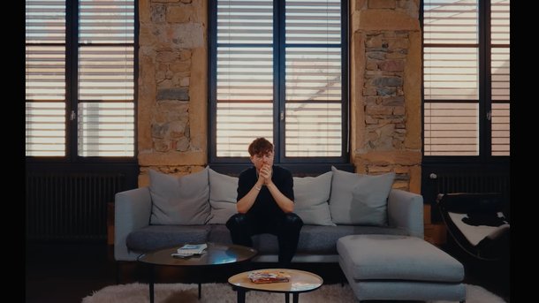 Léman dévoile "Adieu Musique", son premier album haut en couleur