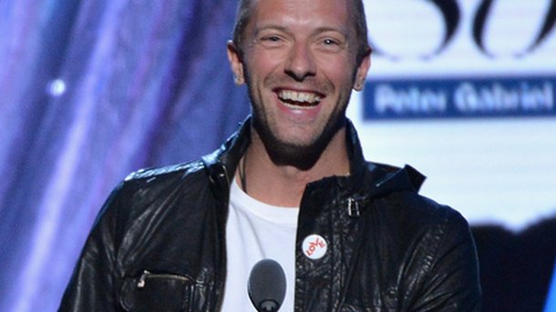 Chris Martin kidnappé par Angelina Jolie !