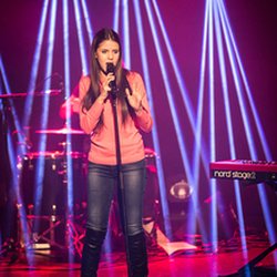 Concert Pop Love - Marina Kaye