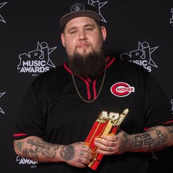Rag'n'Bone Man (Révélation Internationale de l'année) - NRJ Music Awards 2017