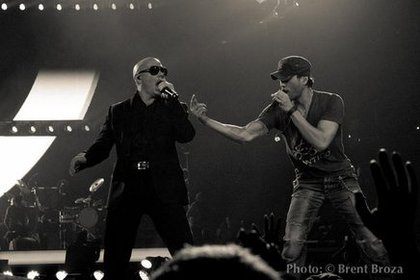 Enrique Iglesias: Happy birthday to my good friend Pitbull… Feliz cumpleanos amigo… 