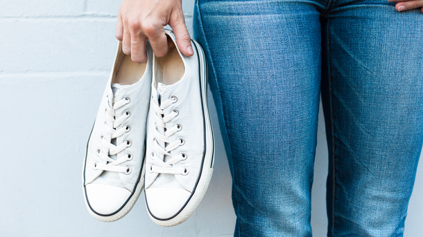 Les infos du Réveil Chérie : les baskets ne sont plus à la mode !
