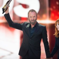 Sting reçoit son award d'honneur - NRJ Music Awards 2015