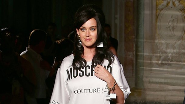 Katy Perry : son père lui donne une leçon de Segway!