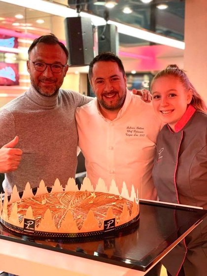 Merci à la Maison Pottier pour cette galette des rois géante délicieuse !