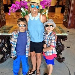Britney Spears :Brunch with my boys!  
