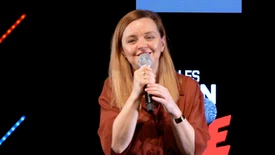Humour : Christine Berrou sur scène :  "Je suis féministe, c'est très important. Je suis encore plus féministe, quand je regarde Disney + avec ma fille, c'est très très sexiste..."