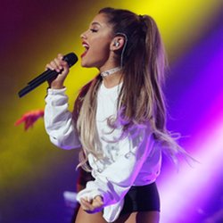 Ariana Grande en concert privé à Paris