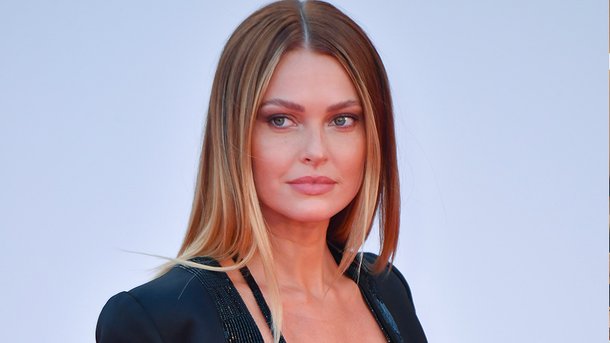 Caroline Receveur partage un message émouvant un an après ses premiers traitements