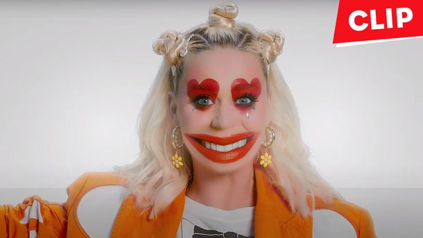 Katy Perry fait le clown dans le clip de «Smile»