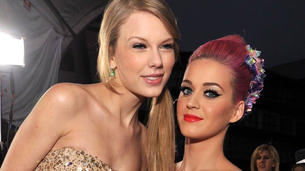 Katy Perry et Taylor Swift réconciliées: une assiette de cookies comme preuve de leur amitié