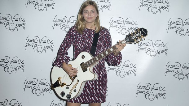 Guitare, piano: Louane est aussi une vraie musicienne