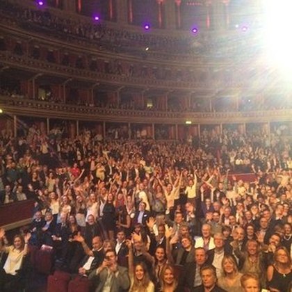 Lily Allen en showcase au Royal Albert Hall