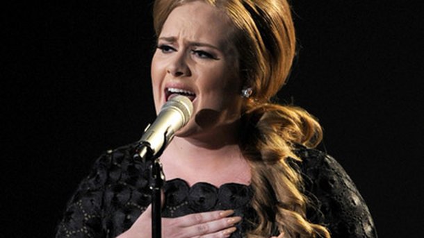 Adele : 4e plus gros succès de l’Histoire en Angleterre