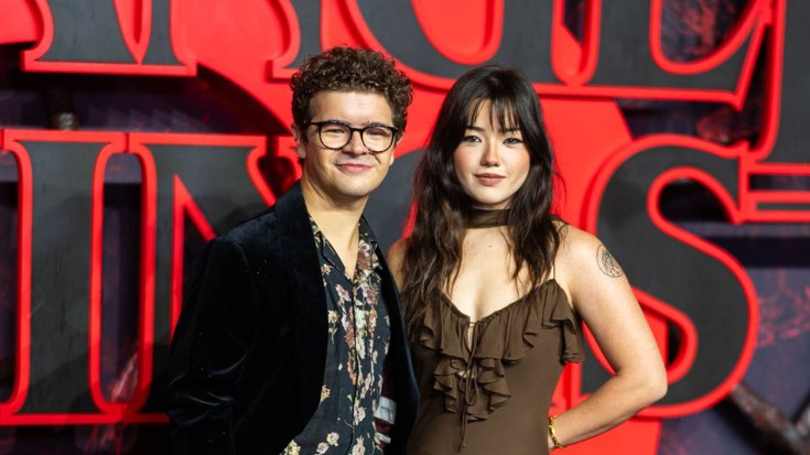 Gaten et Lizzy en 2025