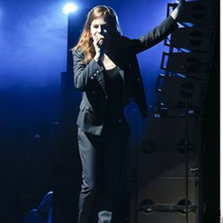 Concert Pop Love - Christine and the Queens