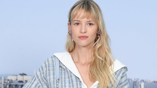 Angèle: de révélation sur Internet à l'icône de la chanson