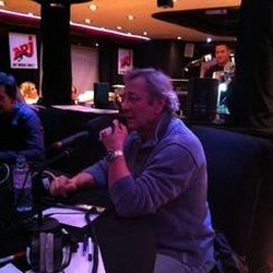 Cauet sur le Yacht des NRJ Music Awards 2011