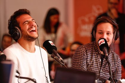 Amir et Vianney chez Manu dans le 6/9 - NRJ Music Awards 2017