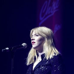 Clare Maguire offre une prestation pleine d'émotions