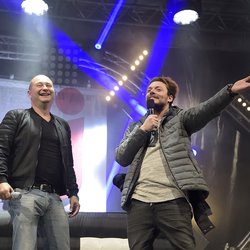 Sébastien Cauet et Cris Cab - NRJ Music Tour Compiègne 2016