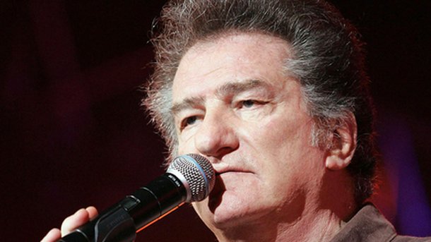 Eddy Mitchell se confie sur les derniers jours de Johnny Hallyday