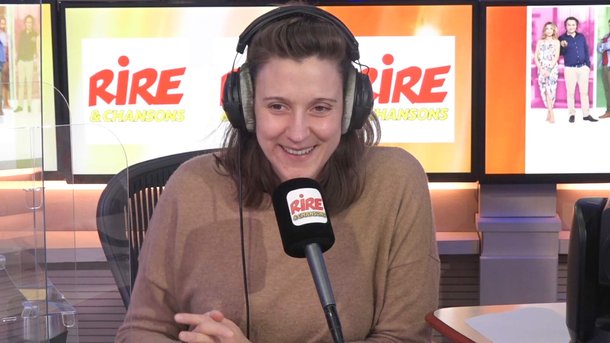 Sophie Imbeaux face à Amélie Étasse et Frédéric Bouraly sur Rire & Chansons - Emission 1 heure avec Scènes de Ménages