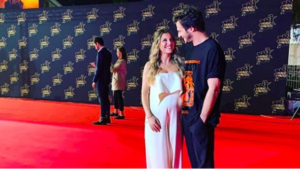 Amir annonce sa future paternité sur le tapis rouge…