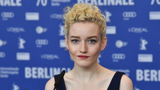 Madonna aurait choisi Julia Garner pour son biopic