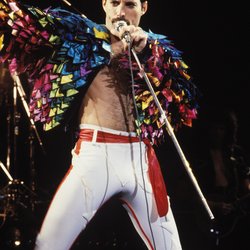 Freddie Mercury : un fan du blanc
