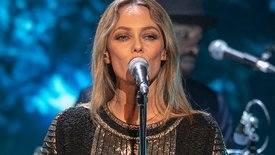 Vanessa Paradis interrompt une bagarre lors de son concert à l’Olympia