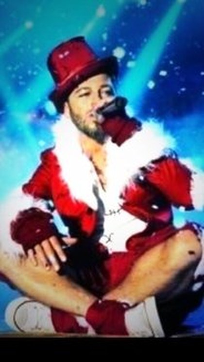 Christophe Maé : Prenez soin de vous et joyeux Noël a tous!!!!! 