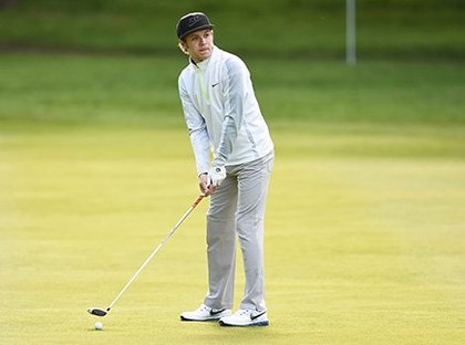 Niall Horan golf