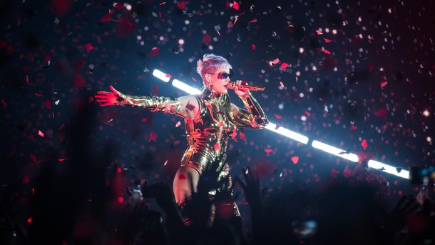 Katy Perry s’éclate à Paris !