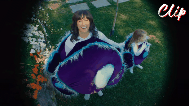 Alanis Morissette présente sa famille dans le clip de «Ablaze»