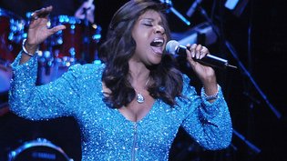 Les infos du Réveil Chérie : Gloria Gaynor lance le #IWillSurviveChallenge