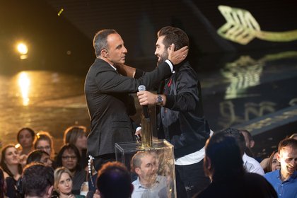 Nikos Aliagas et Kendji Girac - NRJ Music Awards 20th Edition