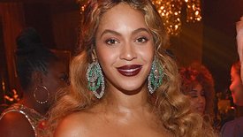 Beyoncé dévoile une collection d’accessoires et de mode pour Noël