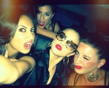 Selena Gomez : "Who run the world"