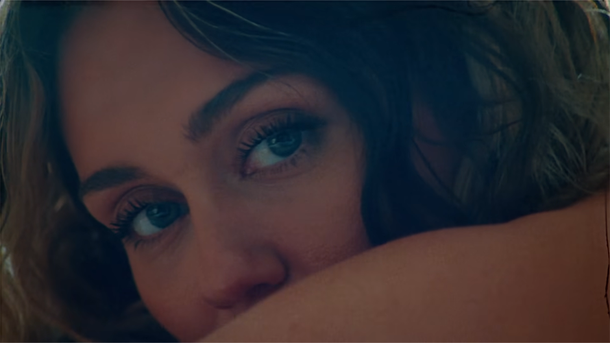 Miley Cyrus - Jaded