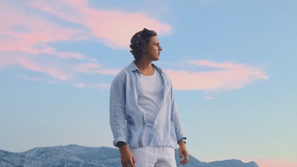 Ulysse (Star Academy) dévoile "Le rêveur du bal", son premier EP